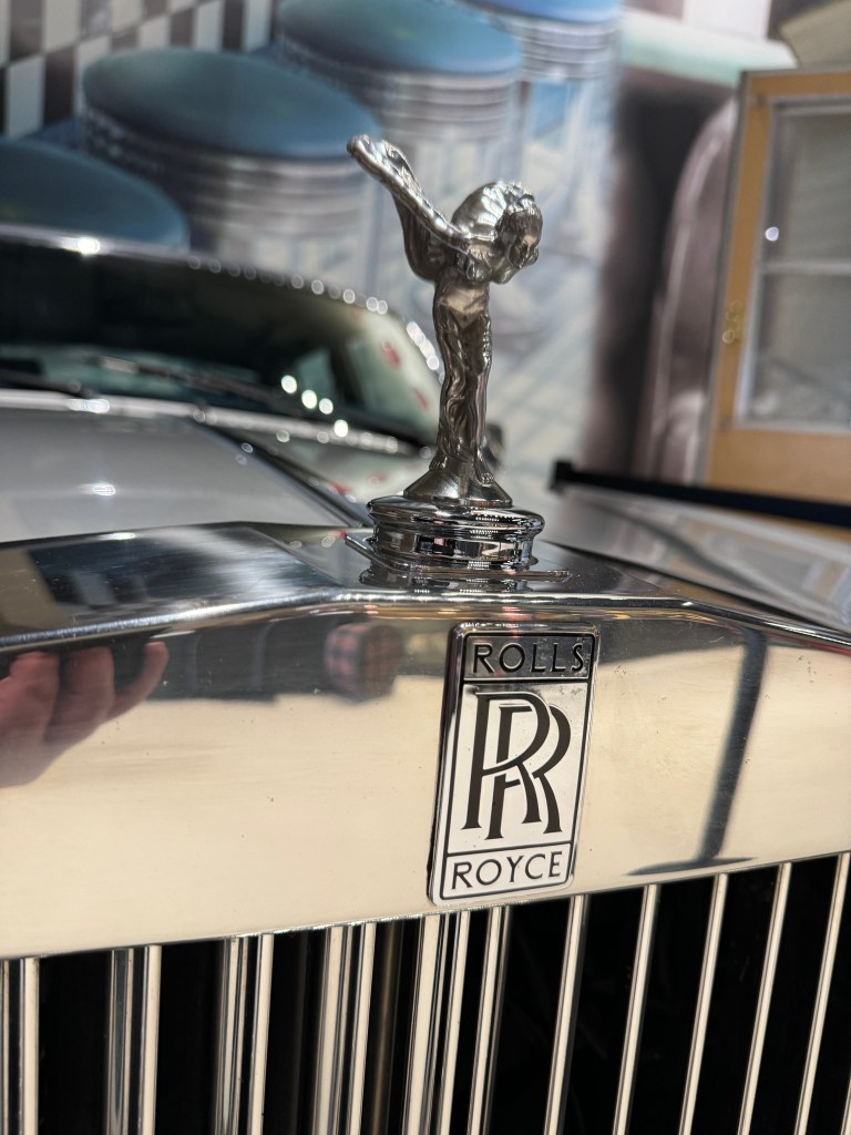 Rolls Royce Emblem
